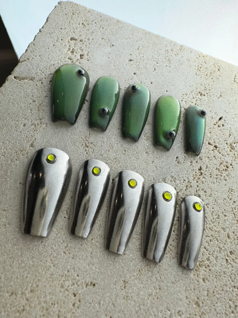 Green Robot Press On Nails detail 7