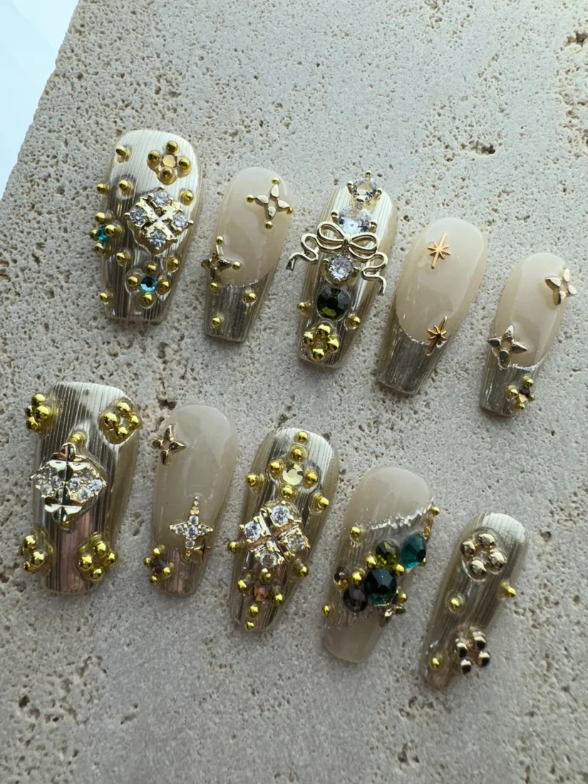 Golden Story Press On Nails detail 3