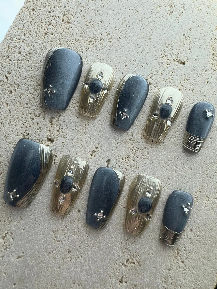 Loyal Blue Star Press On Nails detail 4
