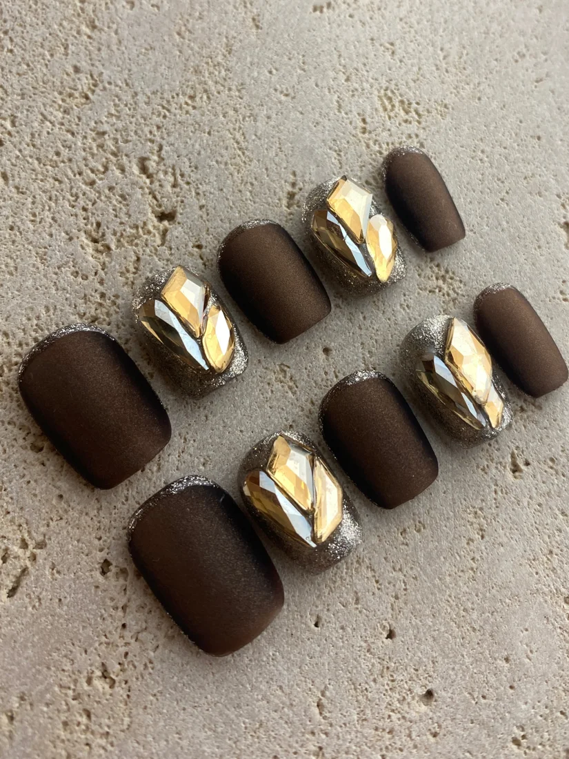 Luxury Mocha Press On Nails detail 3