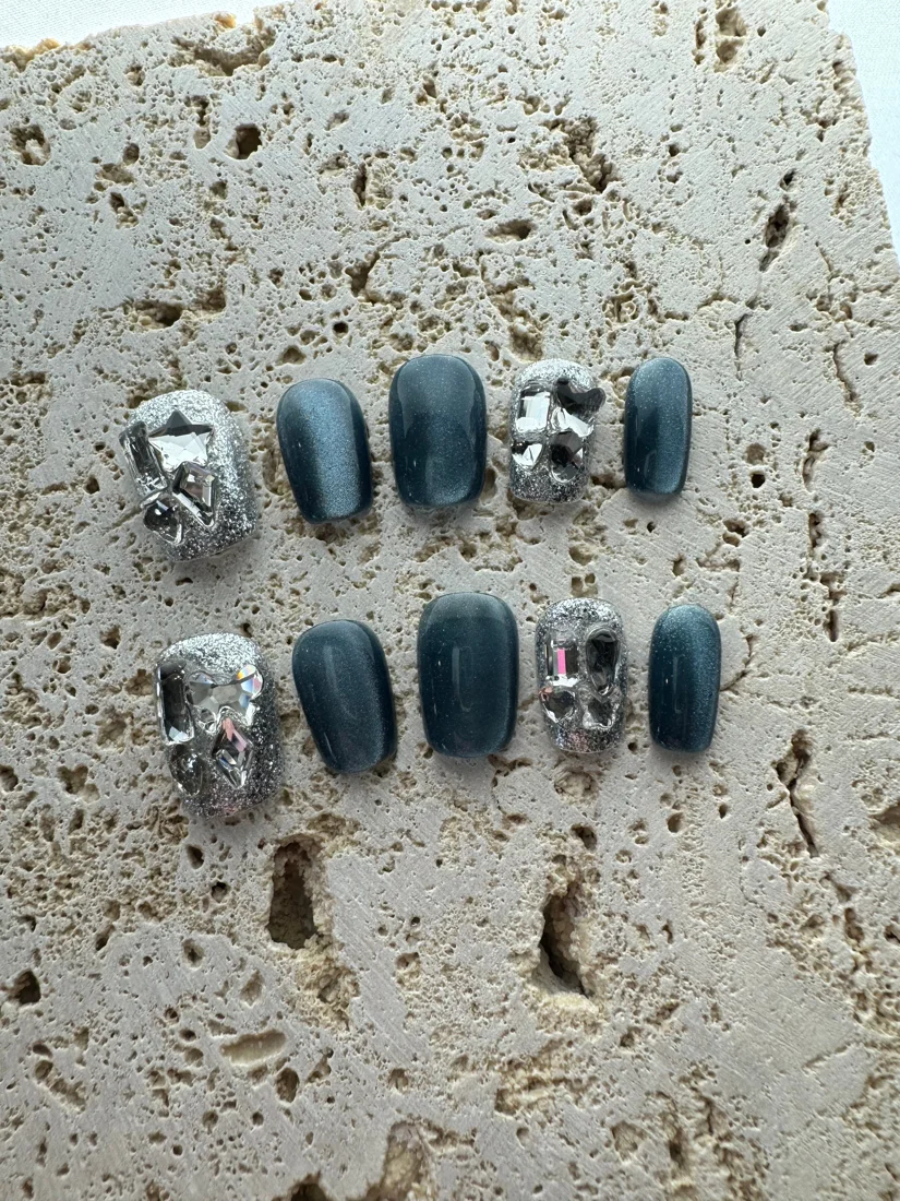 Star Sky Press On Nails detail 5