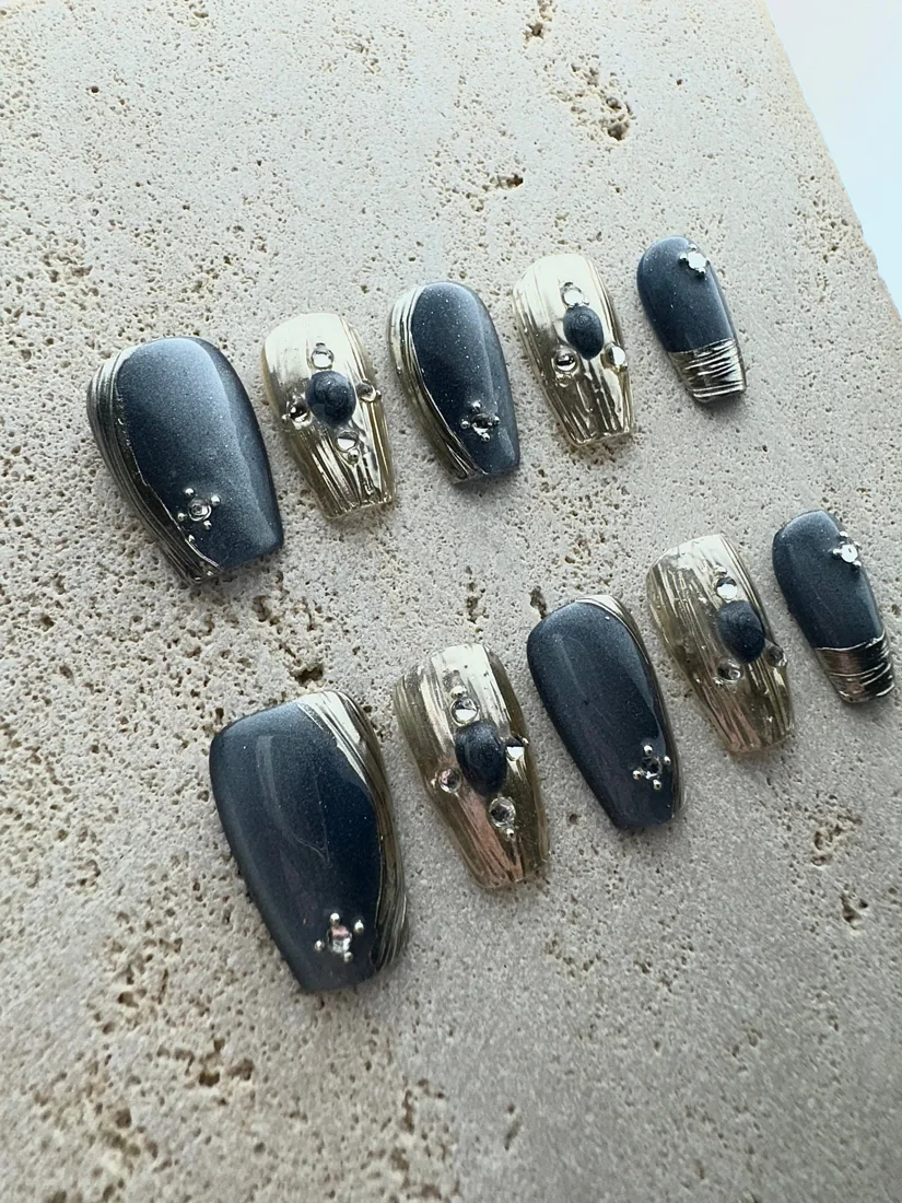 Loyal Blue Star Press On Nails detail 3