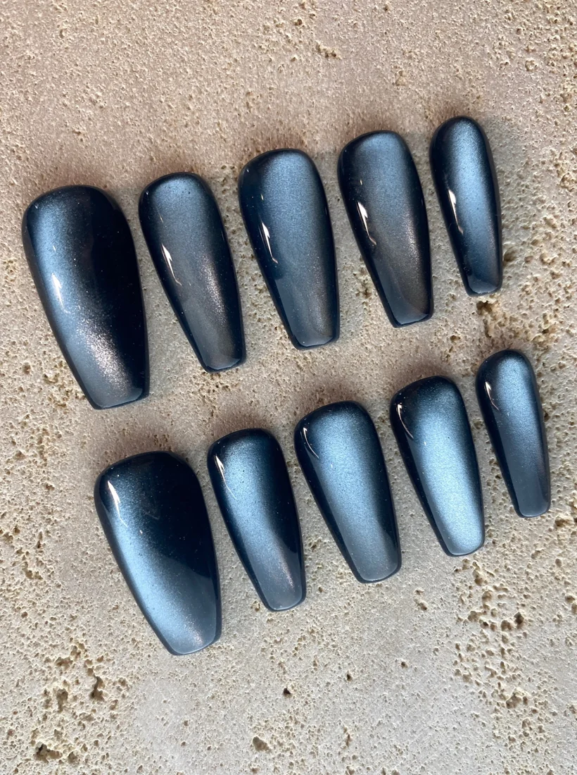 Dark Navy Cat Eye Press On Nails detail 4