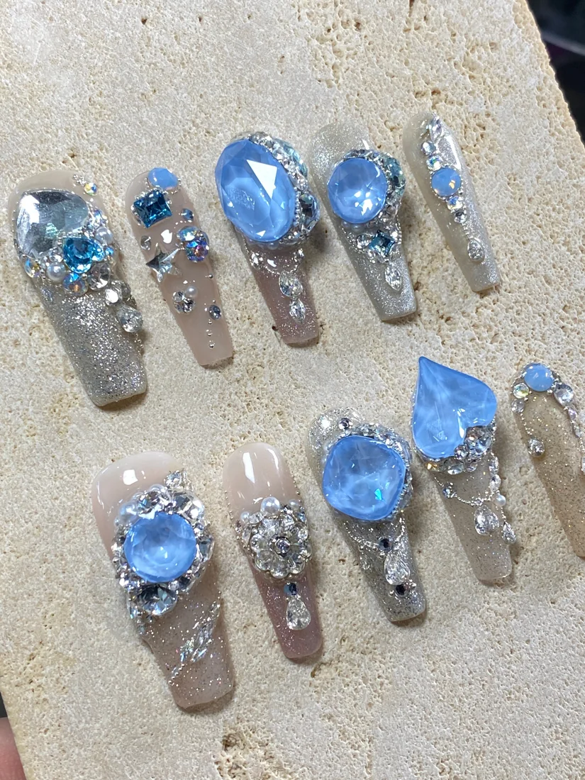 Aqua Euphoria Press On Nails detail 4