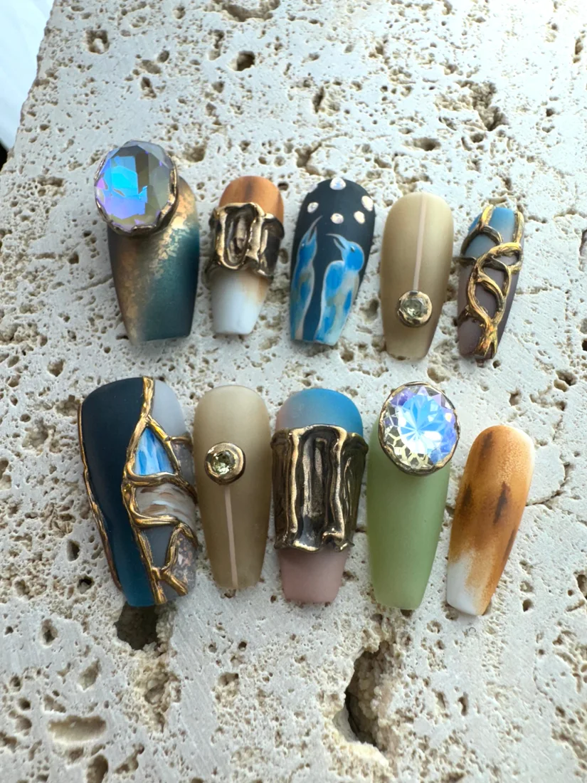 Abstract Chrome Press On Nails - Long Coffin detail 3