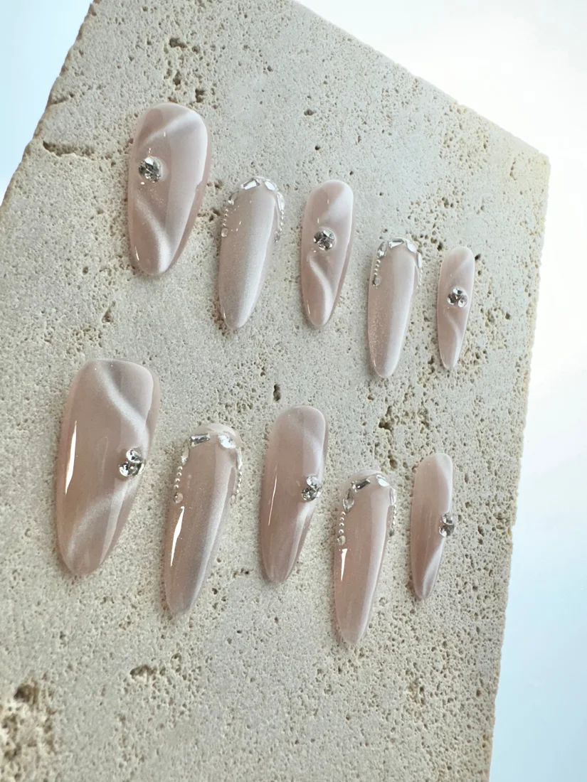 Soft Love Press On Nails detail 4
