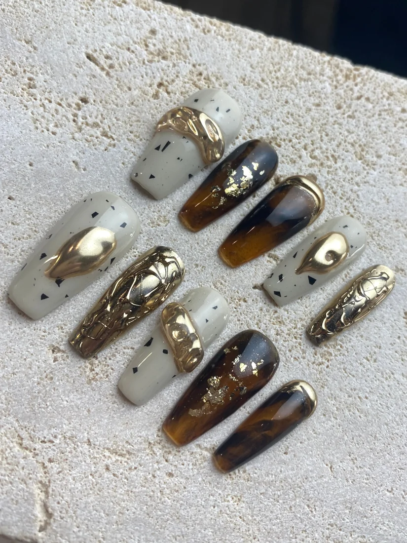 Golden Coffee Press On Nails detail 7