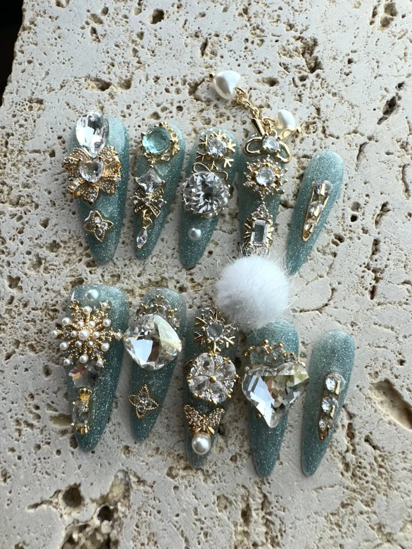 Snow Angel Fluff Press On Nails detail 2