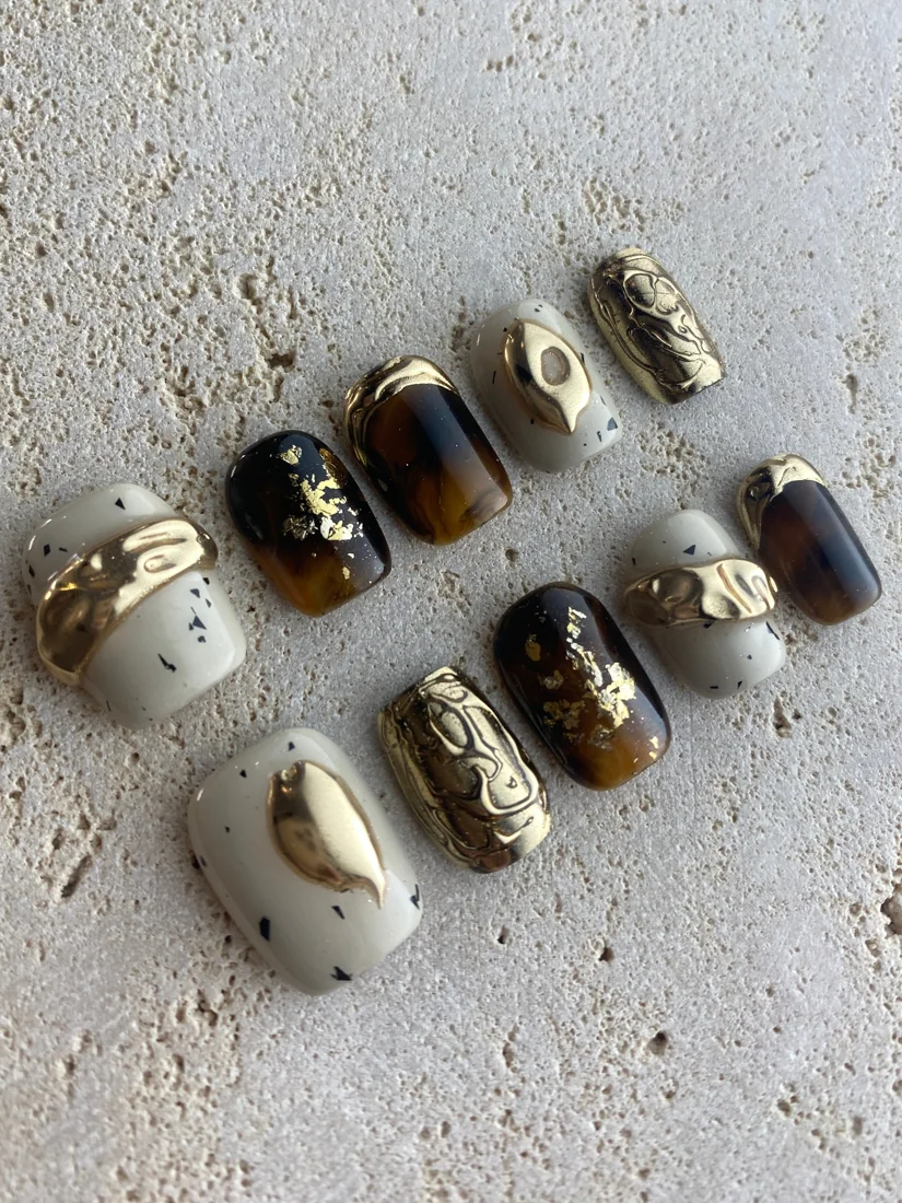 Golden Coffee Press On Nails detail 6