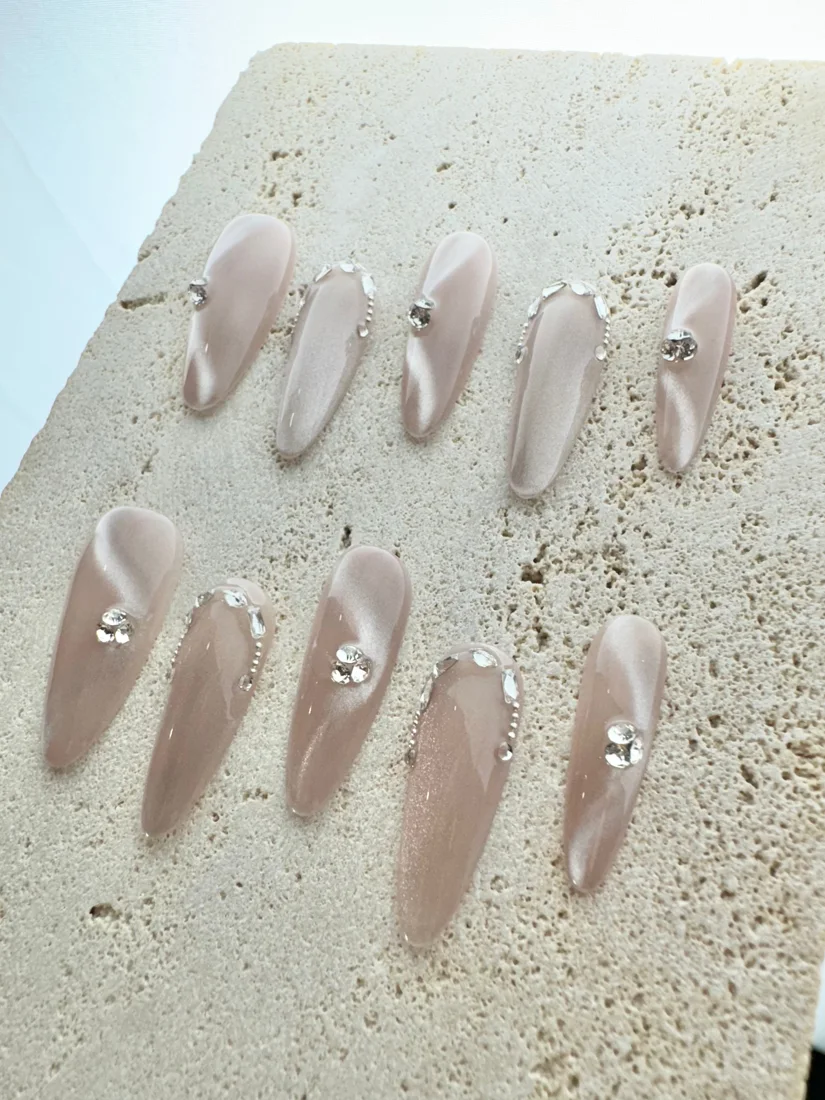 Soft Love Press On Nails detail 6