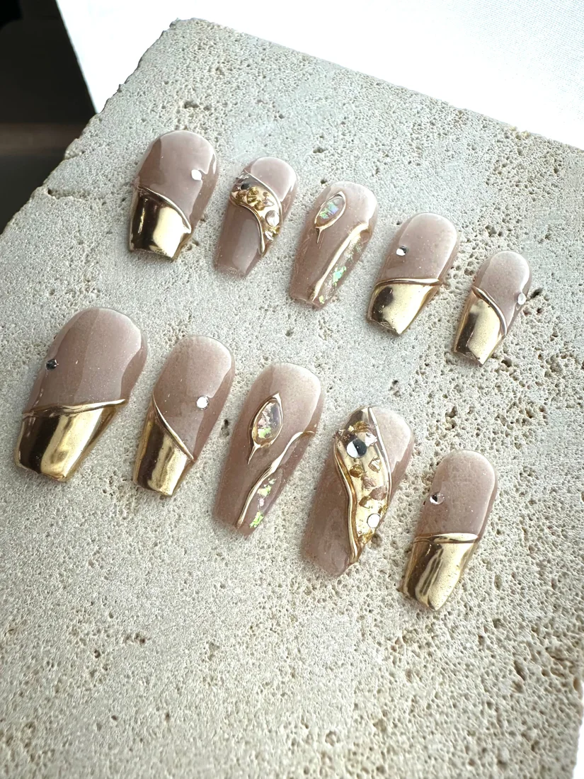 Golden River Press On Nails detail 3