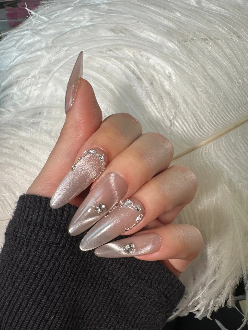 Soft Love Press On Nails detail 2
