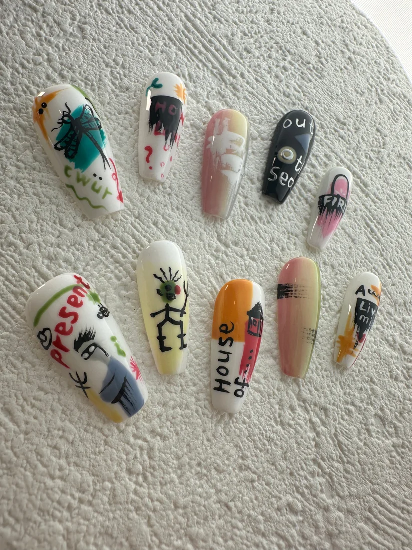 Graffiti Press On Nails-Yellow detail 3