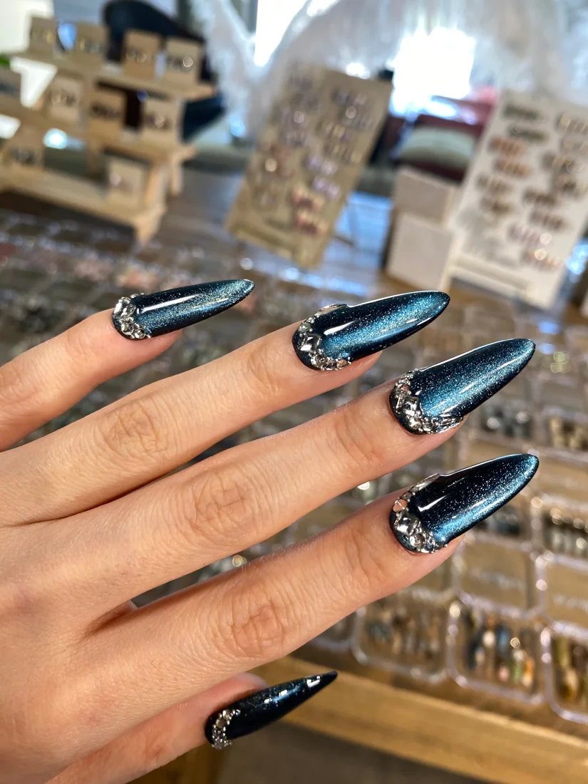 Spicy Dark Blue Press On Nails detail 2