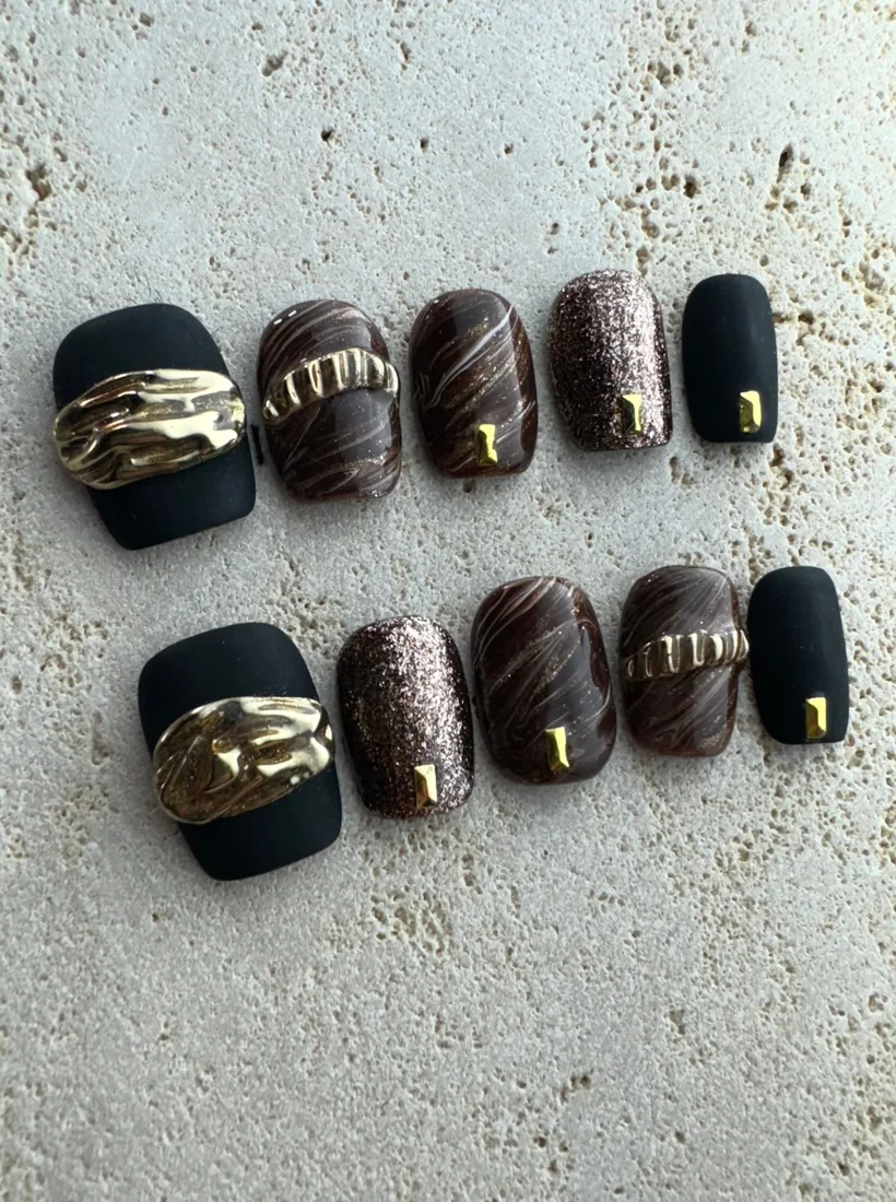 Black Symphony Press On Nails detail 8