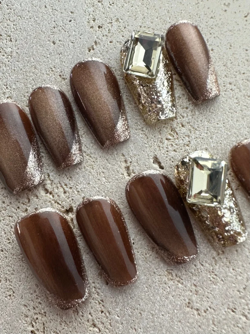 Shinny Mocha Press On Nails detail 2