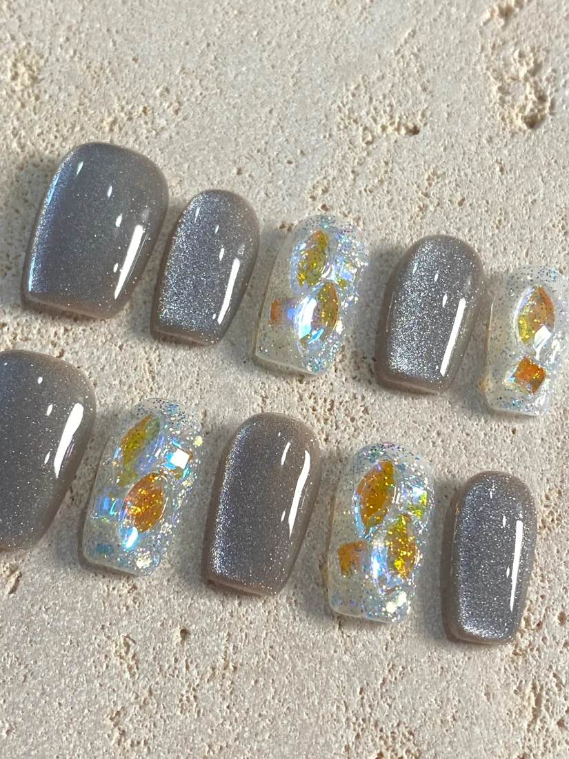 Silver Kiss Glitter Press On Nails detail 3