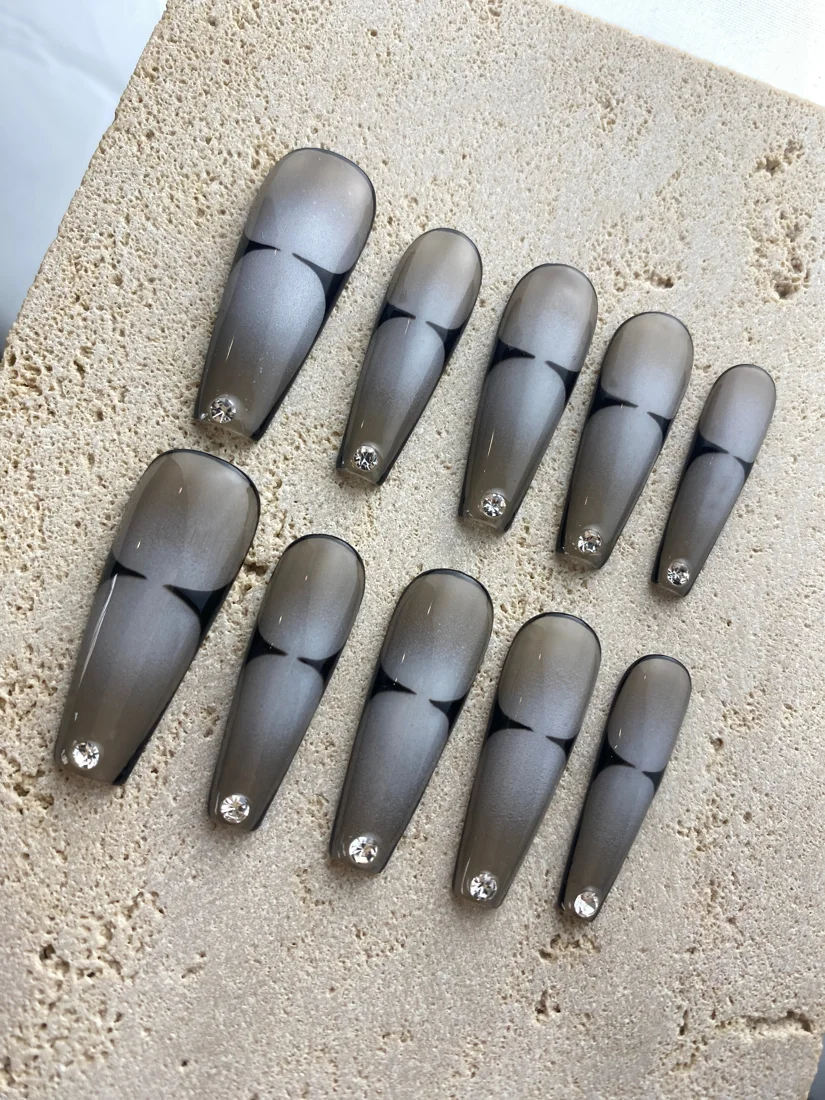 Ballet Hunter Press On Nails detail 3