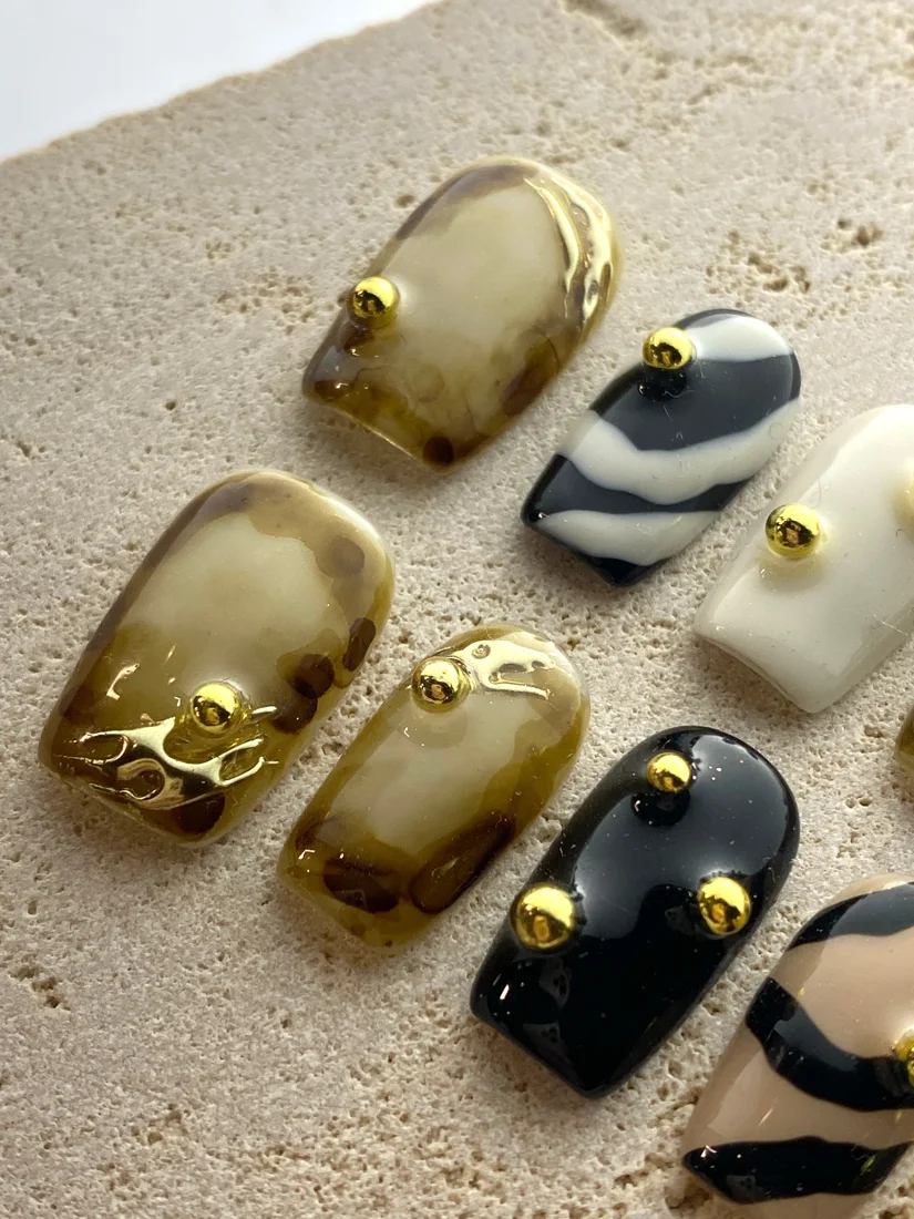 Florence Press On Nails detail 7