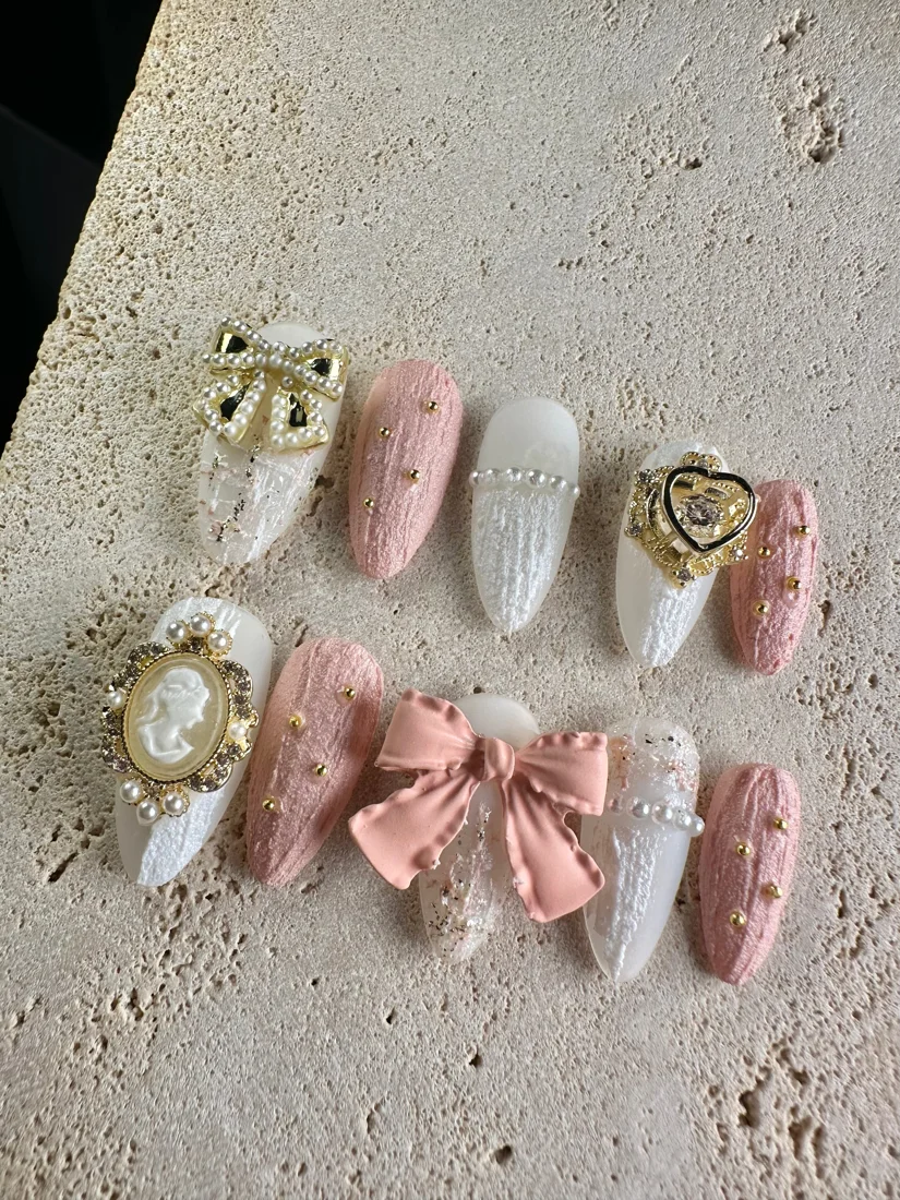 Royal Plaid Press On Nails — Pink
