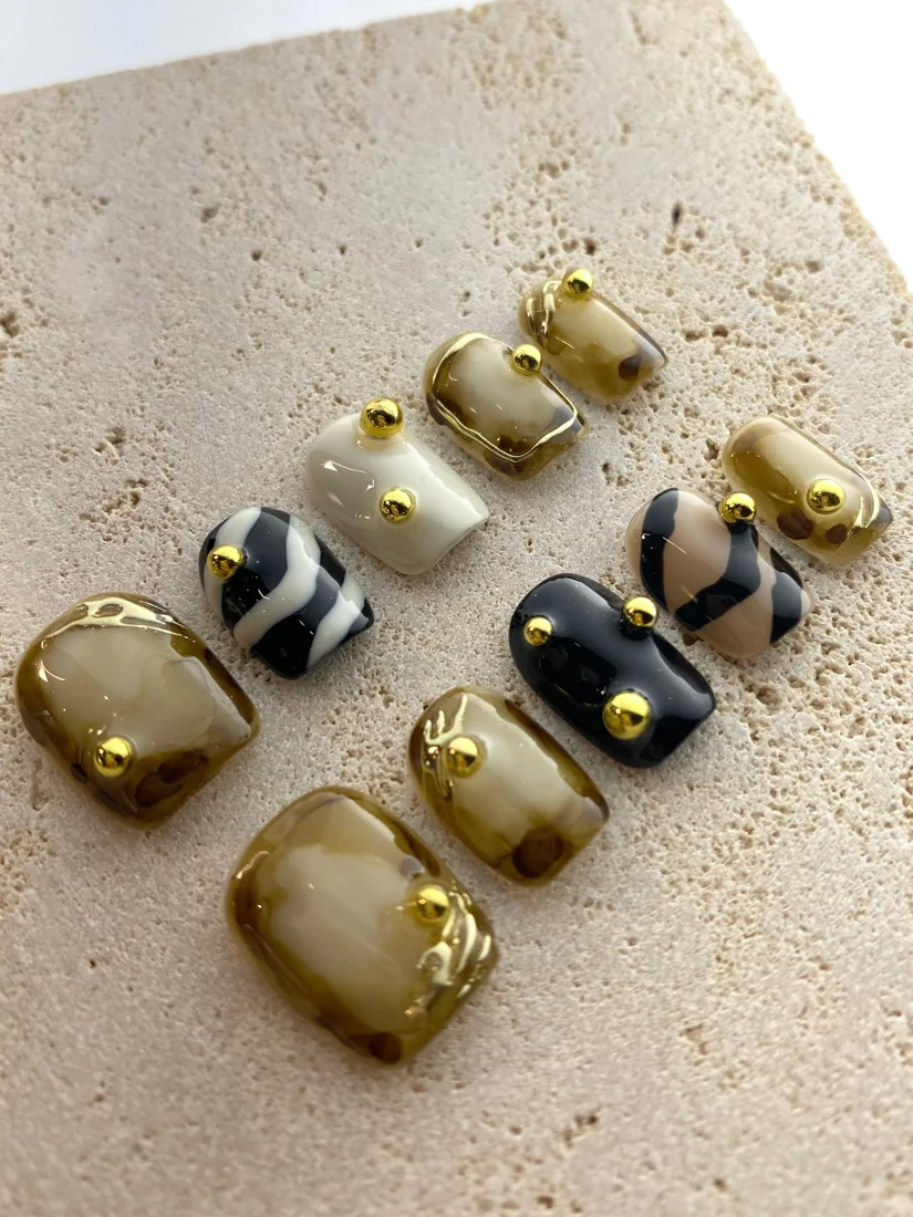 Florence Press On Nails detail 6