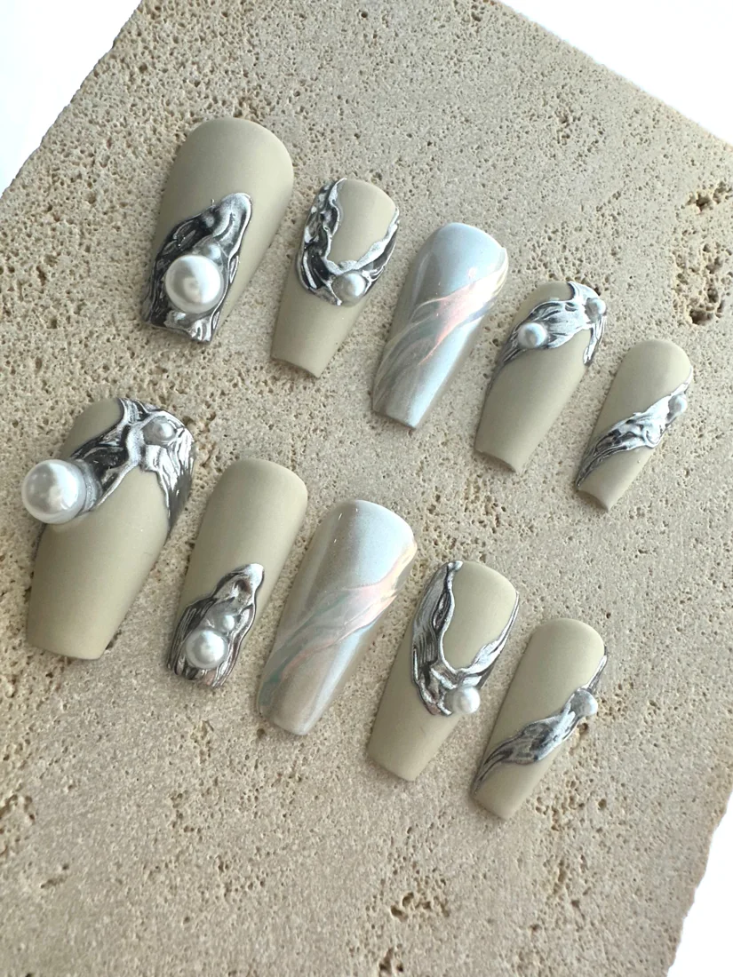 Pearl Marble Press On Nails detail 5