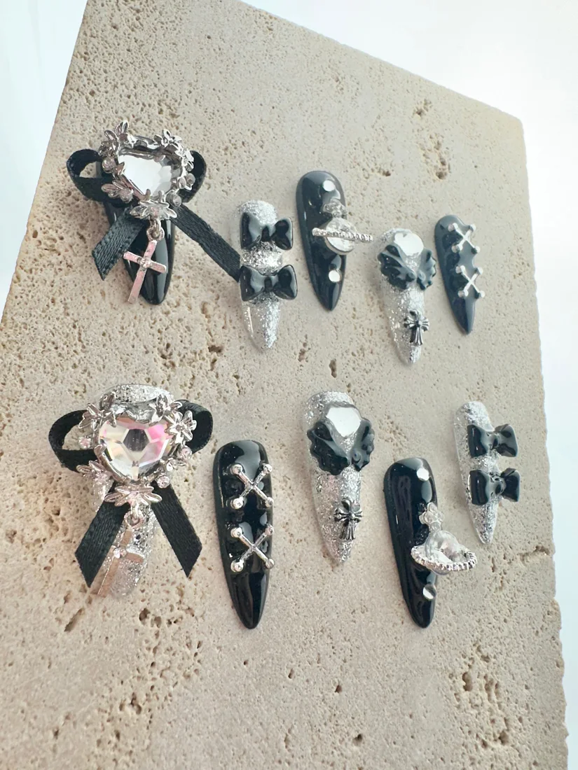 Black Glam Press On Nails detail 6