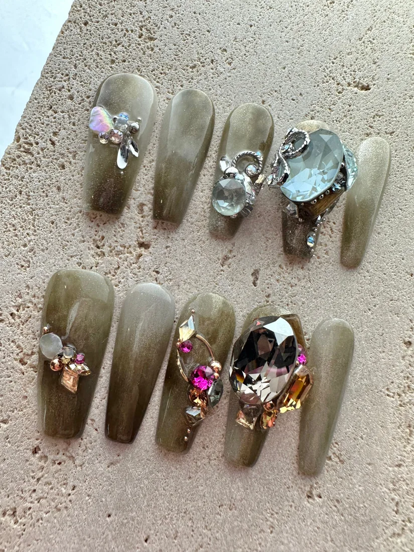 Caffeine Diamond Press On Nails detail 3