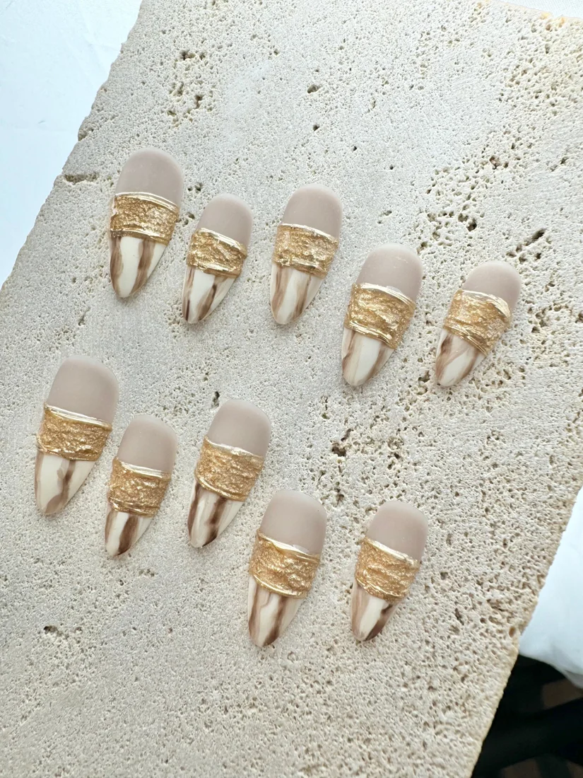 Golden Desert Press On Nails detail 4