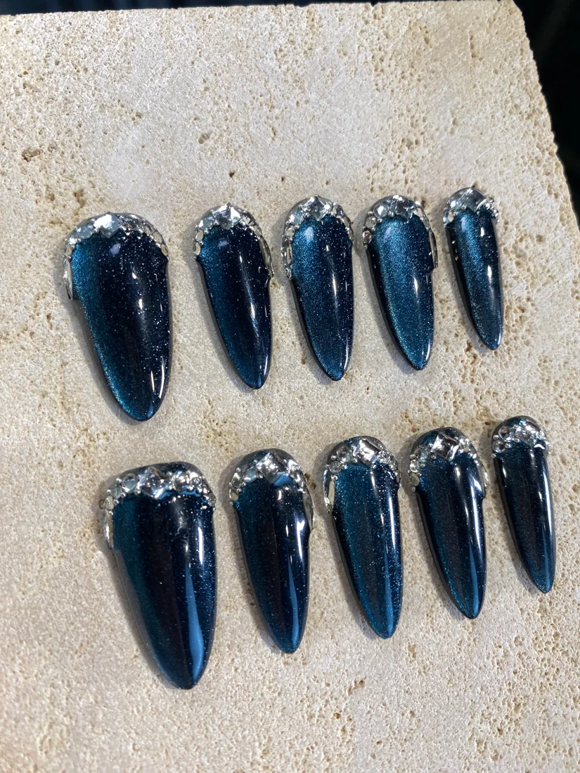 Spicy Dark Blue Press On Nails detail 5
