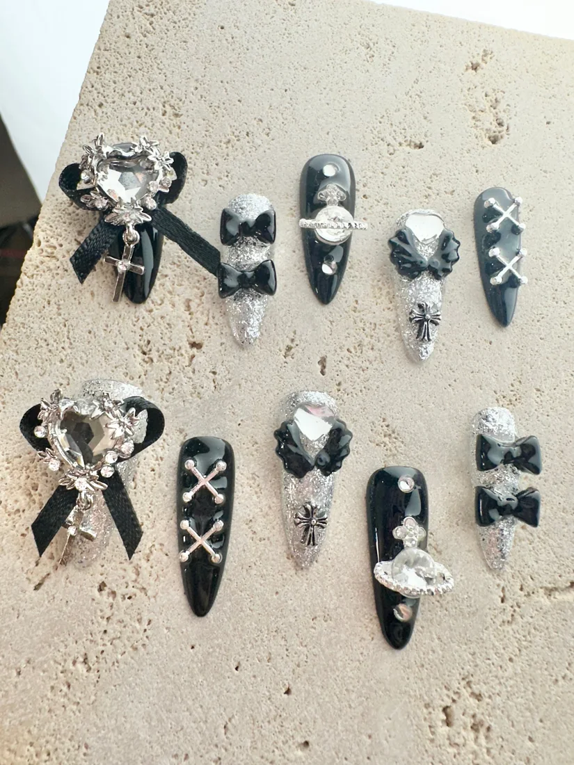 Black Glam Press On Nails detail 3