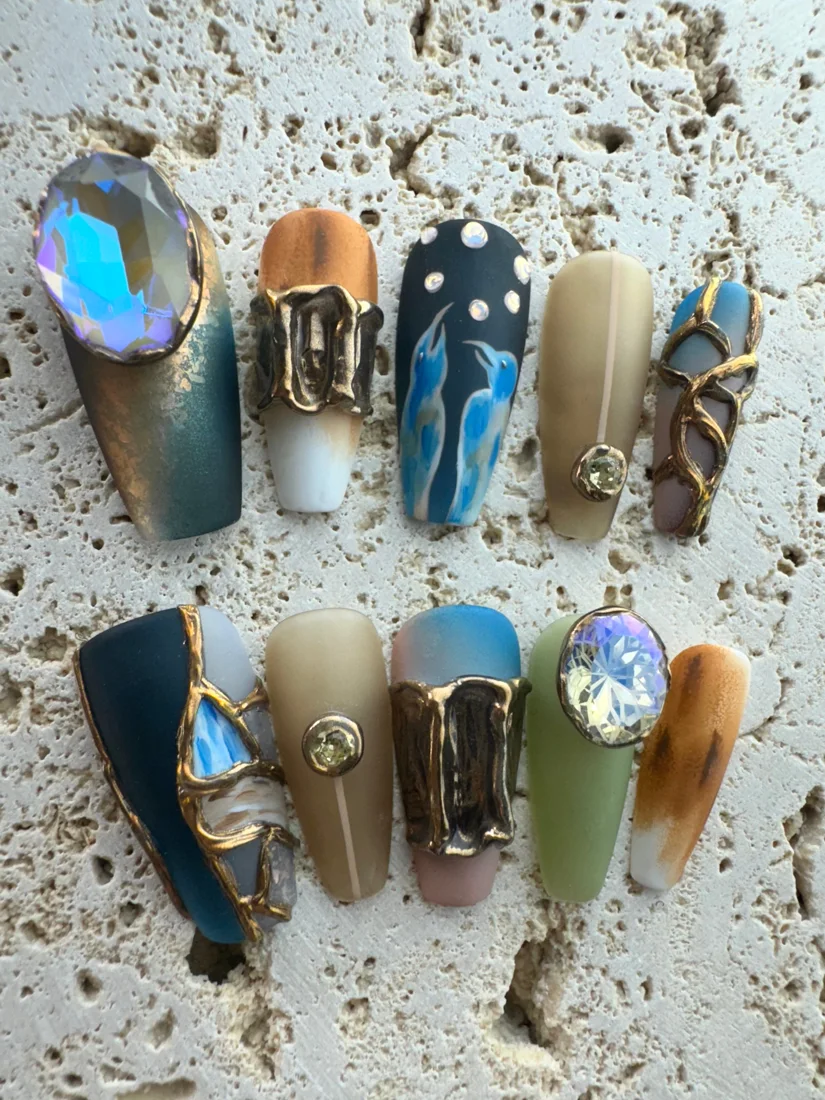 Abstract Chrome Press On Nails - Long Coffin detail 5