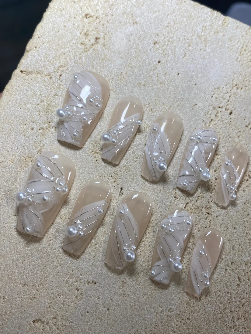 Mini Pearl Press On Nails detail 6