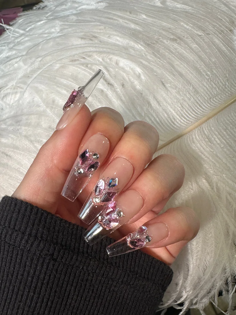 Pink In Heart Press On Nails detail 2