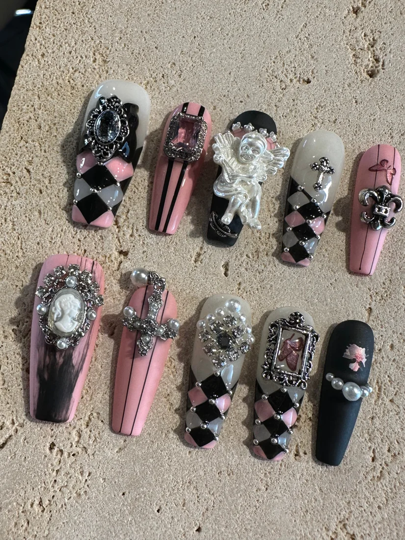 Angel Plaid Press On Nails detail 4
