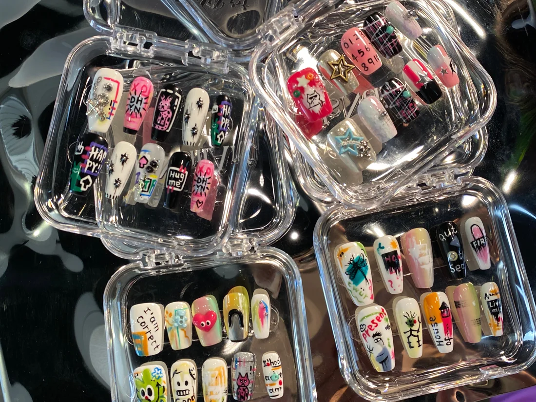 Graffiti Press On Nails-Funky detail 6