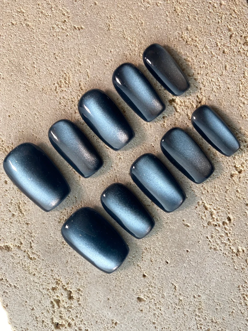 Dark Navy Cat Eye Press On Nails detail 2