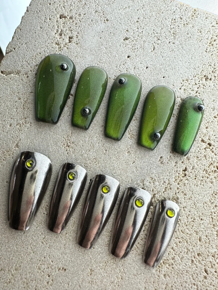 Green Robot Press On Nails detail 8