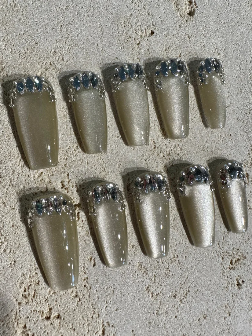 Icy Queen Press On Nails detail 2
