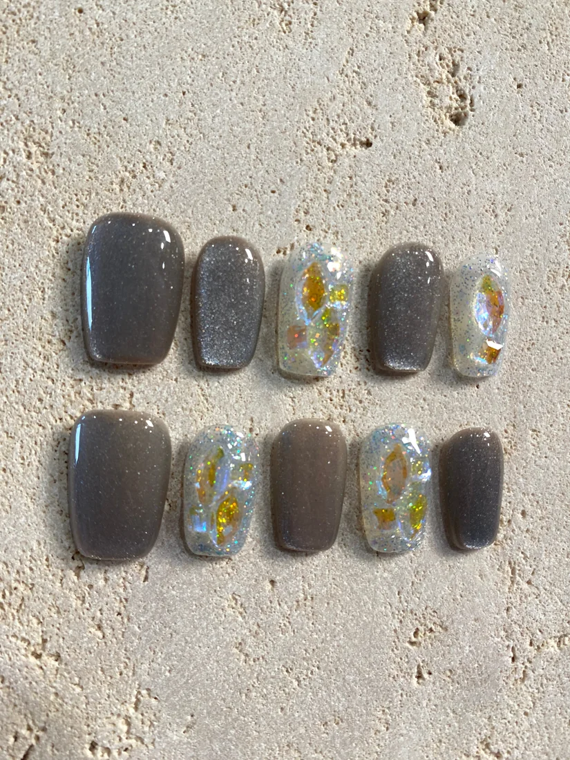 Silver Kiss Glitter Press On Nails detail 2