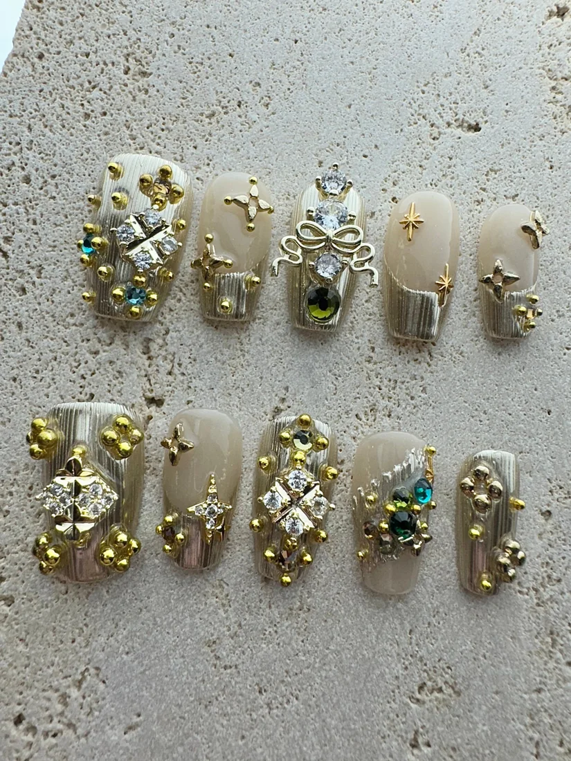 Golden Story Press On Nails detail 7